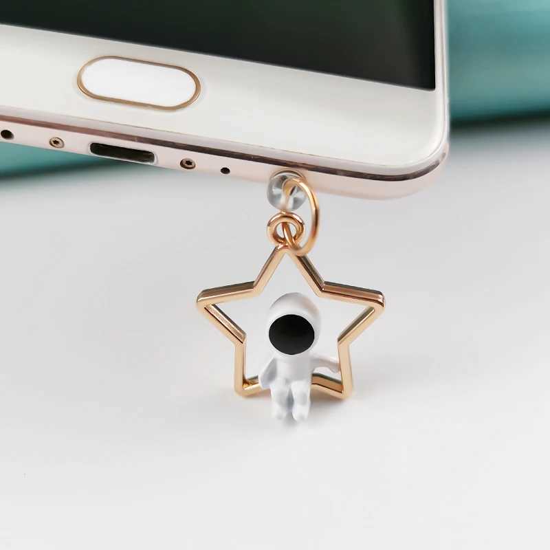 Phone cellulare Gadget antidust Gadgets Spaceman Dust Plug FAMT carino Anti Dust Plug kawaii USB Type C Porta di carica iPhone tappo a taglio iPhone Y240423