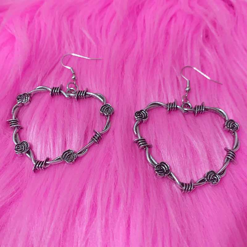 Charme les bijoux goth épines boucles d'oreilles roses punk esthétique grunge rock accessoire coeur boucles oreilles cool pour les femmes coréennes mode y240423