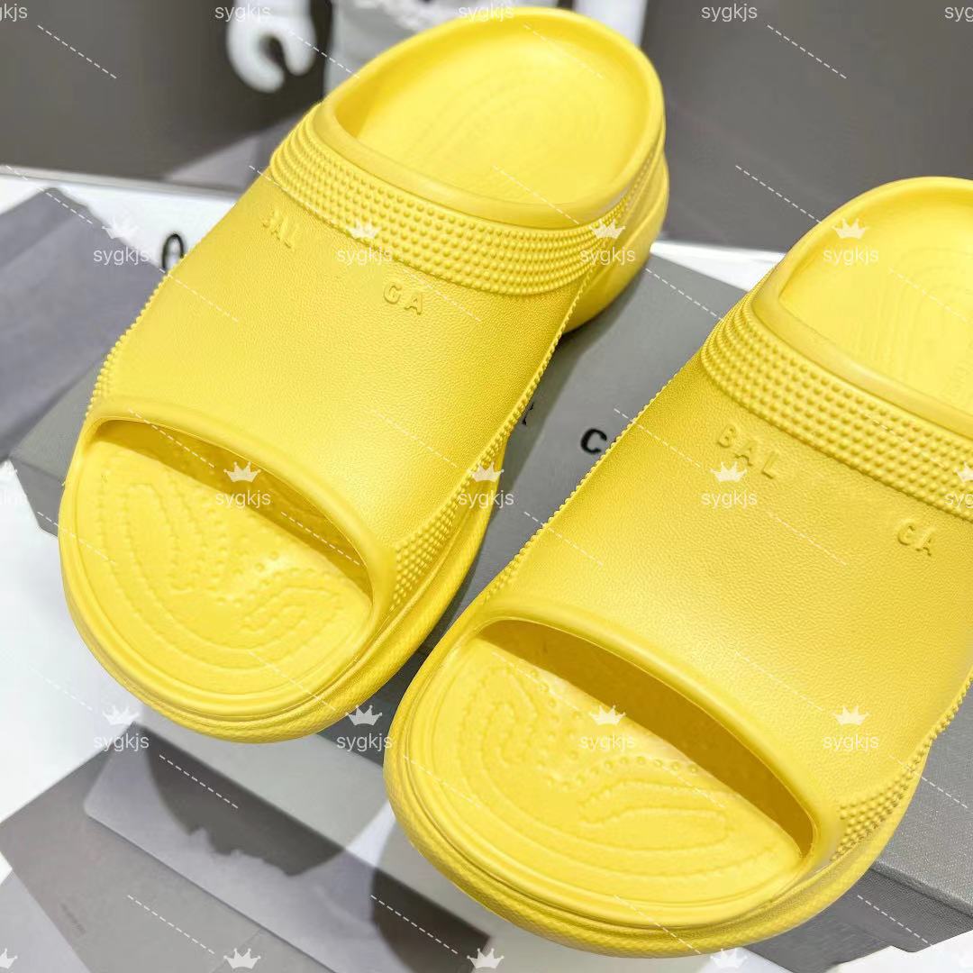 Luxe en comfortabele dikke sandalen Sandalen Hoogwaardige Designer Damesplatform Hoge hakken Glijdende casual stijl Maat 35-41