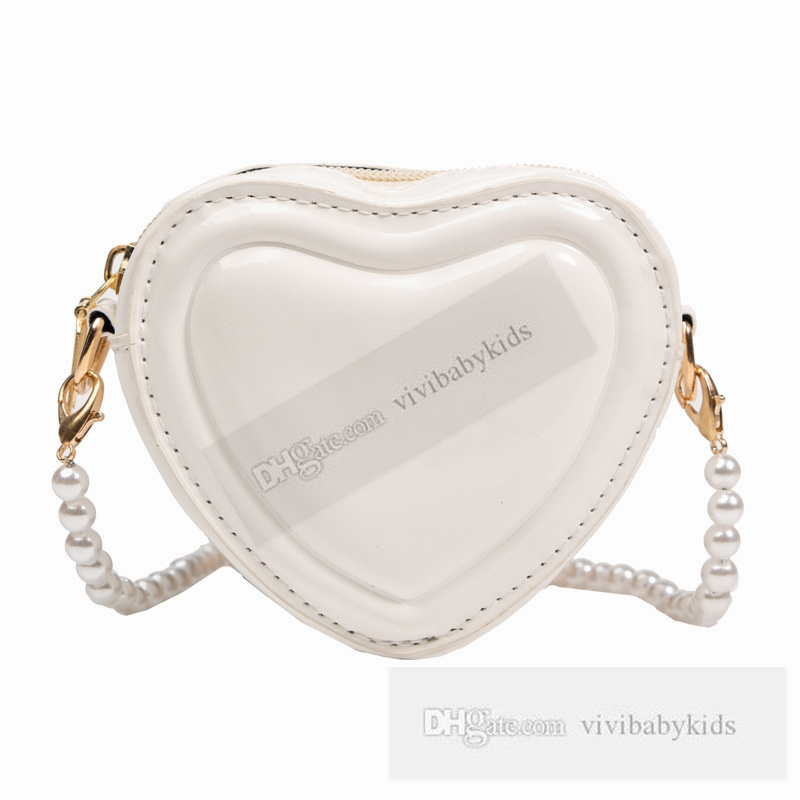 Ins Enfants Love Heart Hands Hands Hands Kids Pearls Chain Single Bag Sac Sac à épaule Filles Patent Circular Messenger Sacs Z7825