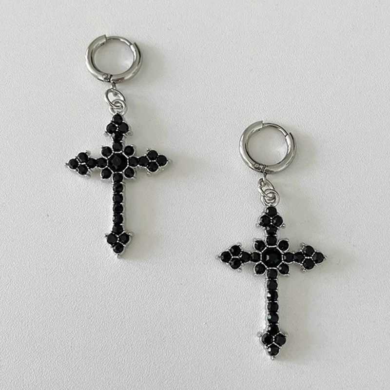 Charm Grunge Rock Jewelry Bling Crystal Cross Cross For Women Punk Charms Pendientes Hoop Accesorios Góticos Pendientes de moda coreana Y240423