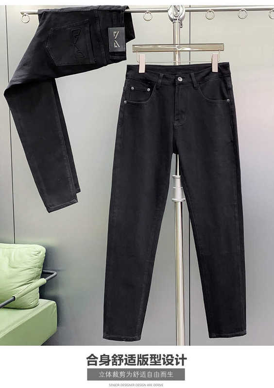 Mäns jeansdesigner 2024 Spring/Summer New Fashionable Brand Black European For Slim Fit Straight Elastic High End Simple Fashion Pants K6A9
