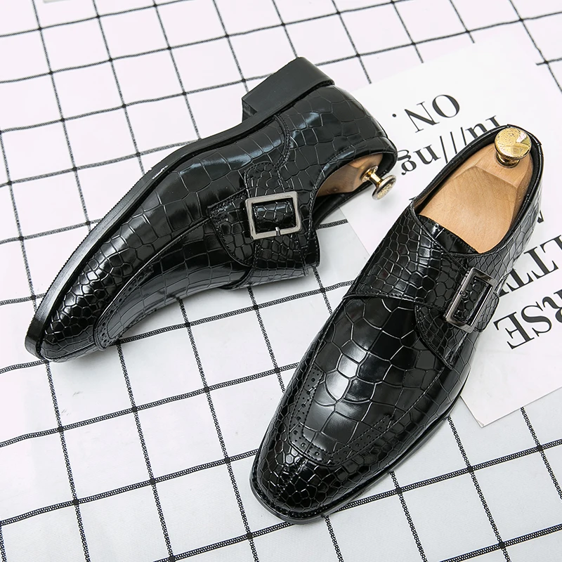 Högkvalitativa män Casual Leather Loafers Luxury Brand New Crocodile Pattern Dress Shoes Antiskid Driving Shoes Plus Size 38-48