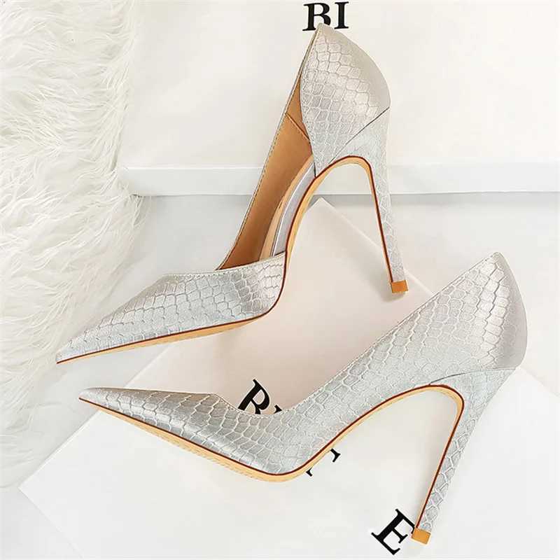 Kledingschoenen vrouwen 7,5 cm 10,5 cm hoge hakken elegante pompen dame plus size zijden satijnen groen zilveren bruiloft stiletto low fetish party h240423