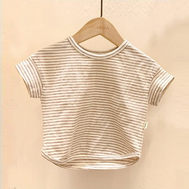 Tops in stile coreano Tops bambini INS Summer Strited Short Maniche Tshirt for Boys Girls Cotton Casual Tees Shirt Abitaggi Nuovi 3M24m