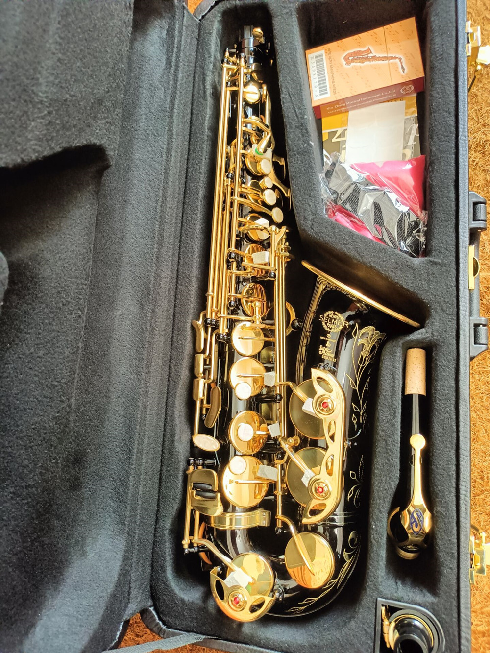 Verkoopmerken Nieuwe aankomst 802 Alto Saxophone EB Play Professional Sax Musical Instrument voor volwassen gebruik Gift With Accessoires