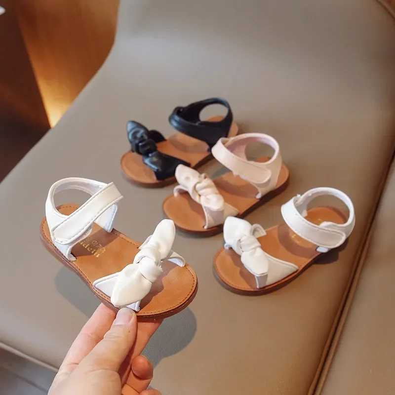 Slippermeisjes prinses sandalen met boog-knoop mode klassiek baby kinderen strandschoenen kinderen zomers sandalen eenvoudige maat 21-30 hete uitverkoop y240423
