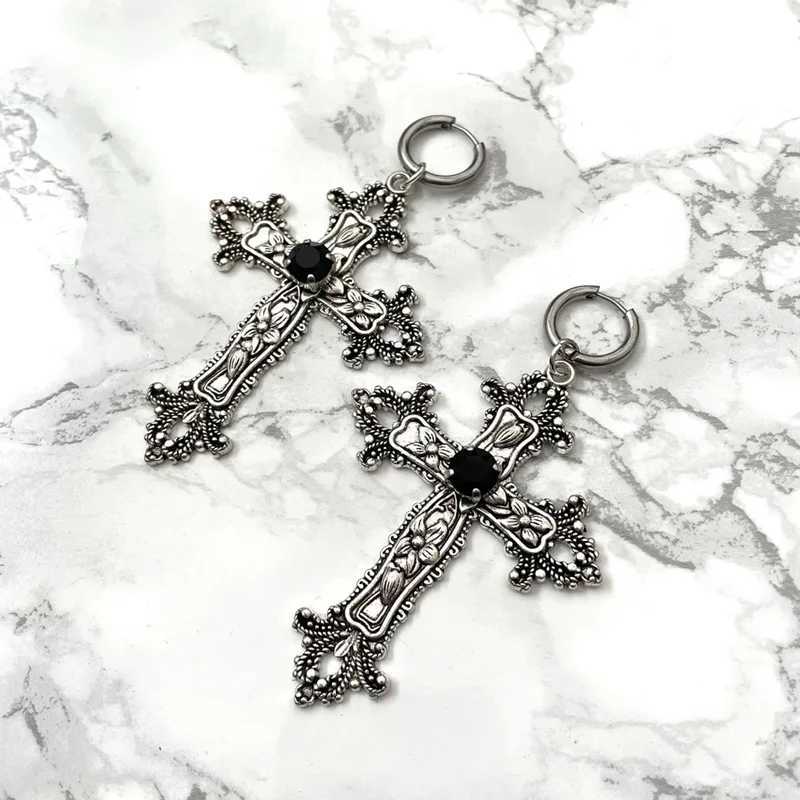 Dangle żyrandol Gothic Duże srebrny kolorowy kolczyki krzyżowe z czarną punkową biżuterią Hallowmas Wspaniałą oświadczenie ślubne Kobiety D240323