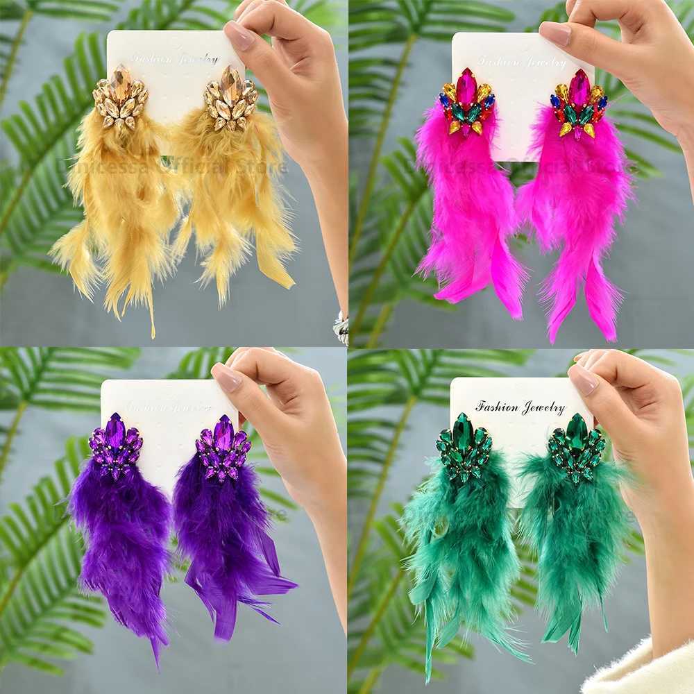 Dangle Chandelier Modern Fashion Feather Tassel Decor Big Dangle Drop أقراط للنساء التصميم الفاخر لحفل الزفاف الإكسسوارات المجوهرات D240323