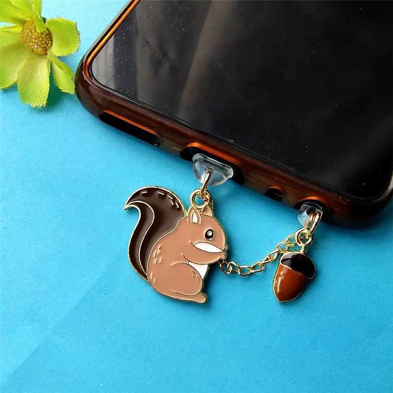 Phone cellulare gadget antidust squirrel tappo di polvere telefono kawaii plug porta carica iPhone Accesorios Topper C tappo di protezione antimusfere