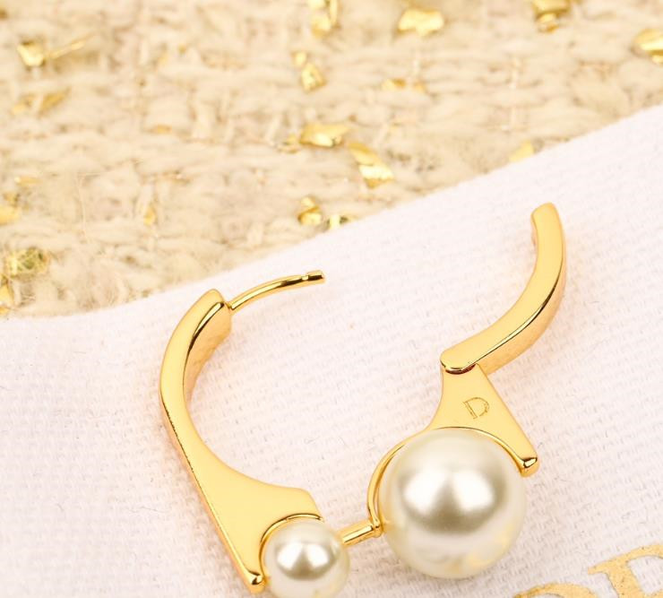 Designer Orecchini di perle donne di alta qualità Gold Luxury Copper Look Earring Gioielli Regali di gioielli dropsship