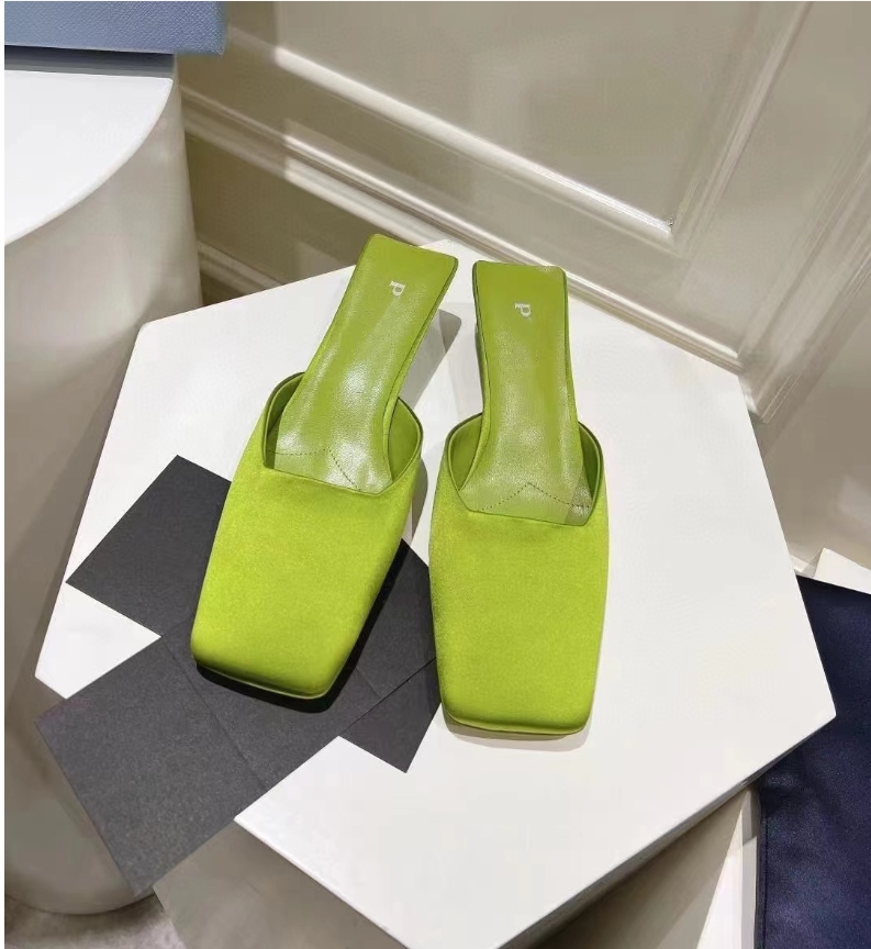 Designer Sandals Women Small heel Slippers Fashion Square head Black Orange Green Woman Casual Sandal Outwear Leisure Sliders Beach Shoes Size 35-40