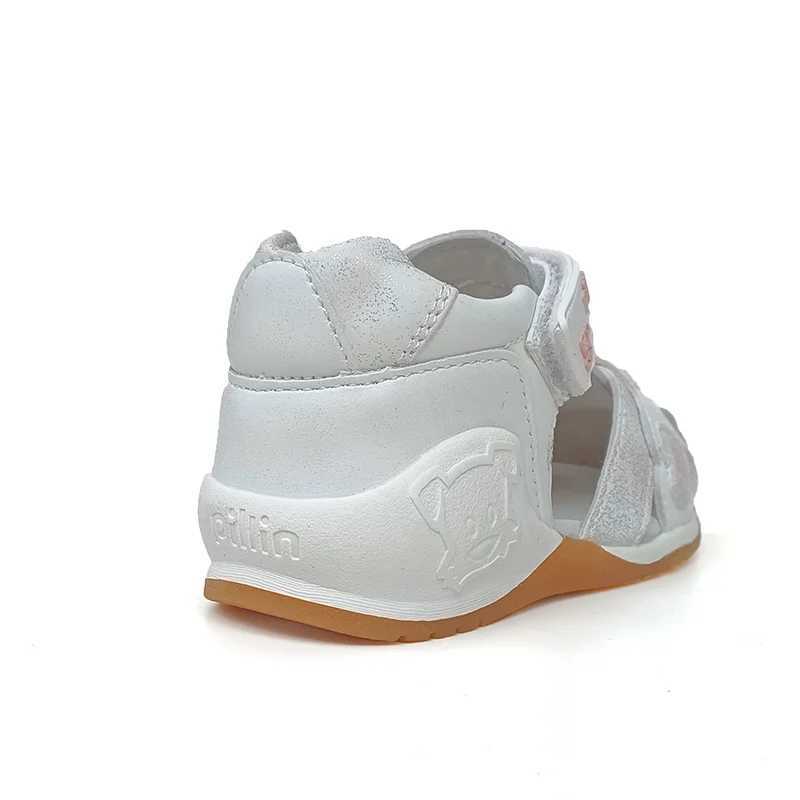 Sandaler Nya flickor Bekväma sandaler med Baotou Arch Support Bond Bond förstärkning Friska skor med äkta läder Inner Lini 240423