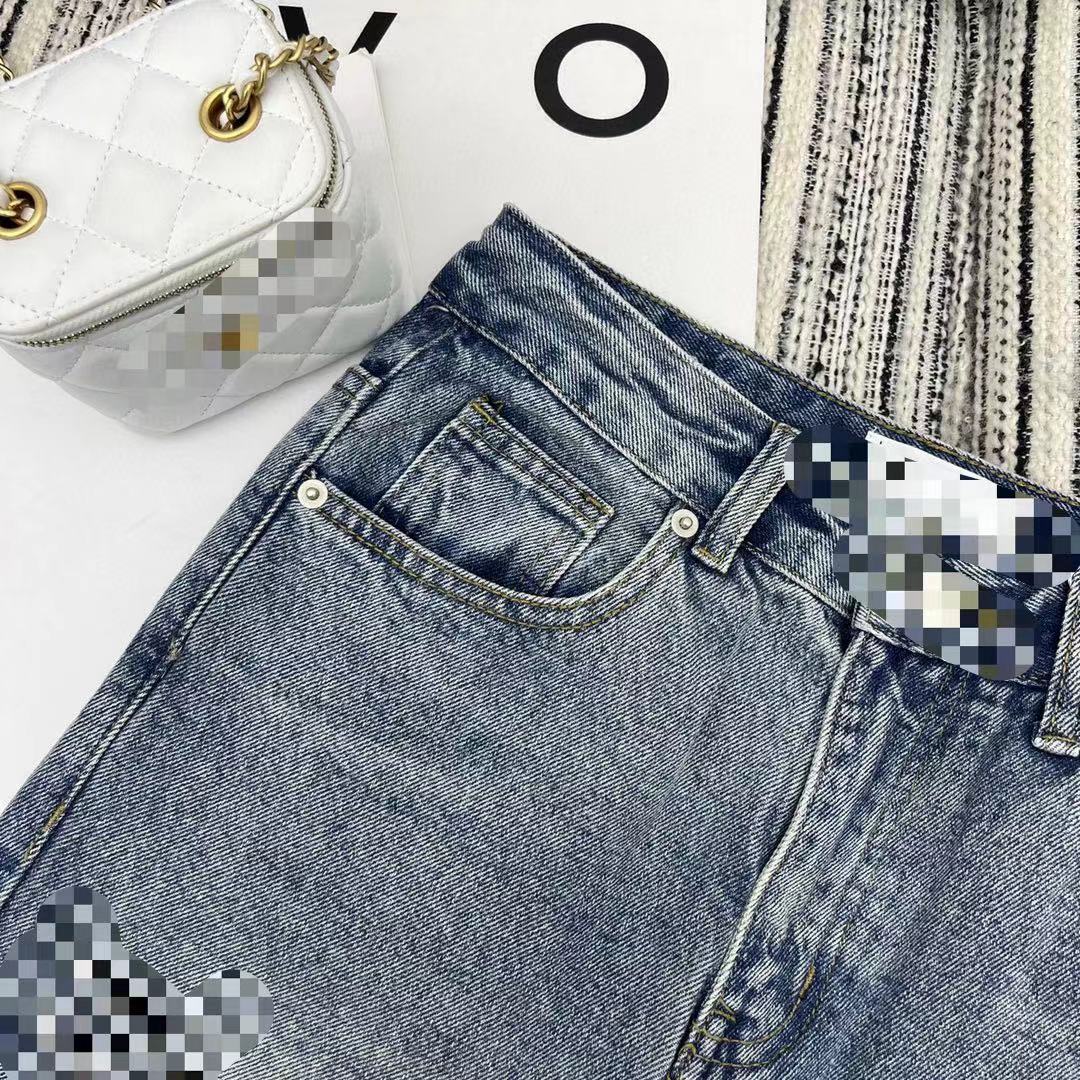 2024 Blue Straight Loose Pockets Buttons Women's Jeans Designer Women's Denim Pants 4241
