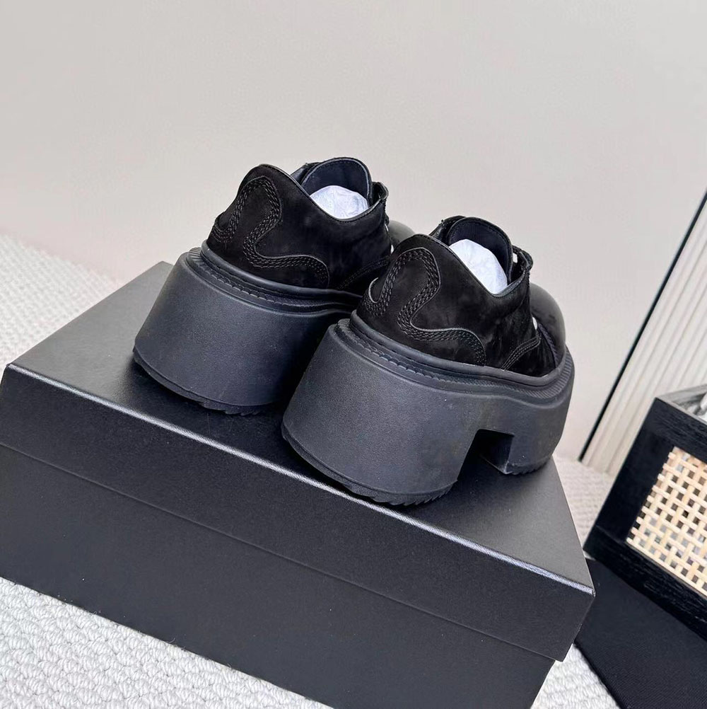 Plattform kvinnor sandaler mode damer avslappnad glidiator sandaler nya kvinnliga sommarhög klackar designer tjock sula skor