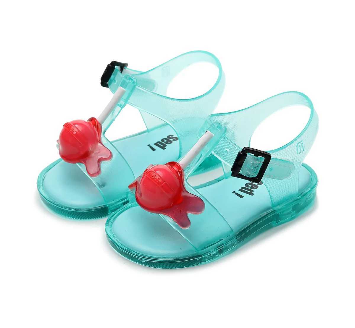 Sandales 2024 Nouveau mini-gelée sed shoes fille et garçon mode d'été Sandale Moon étoile enfant non glissade à plat semelles chaussures de plage 240423