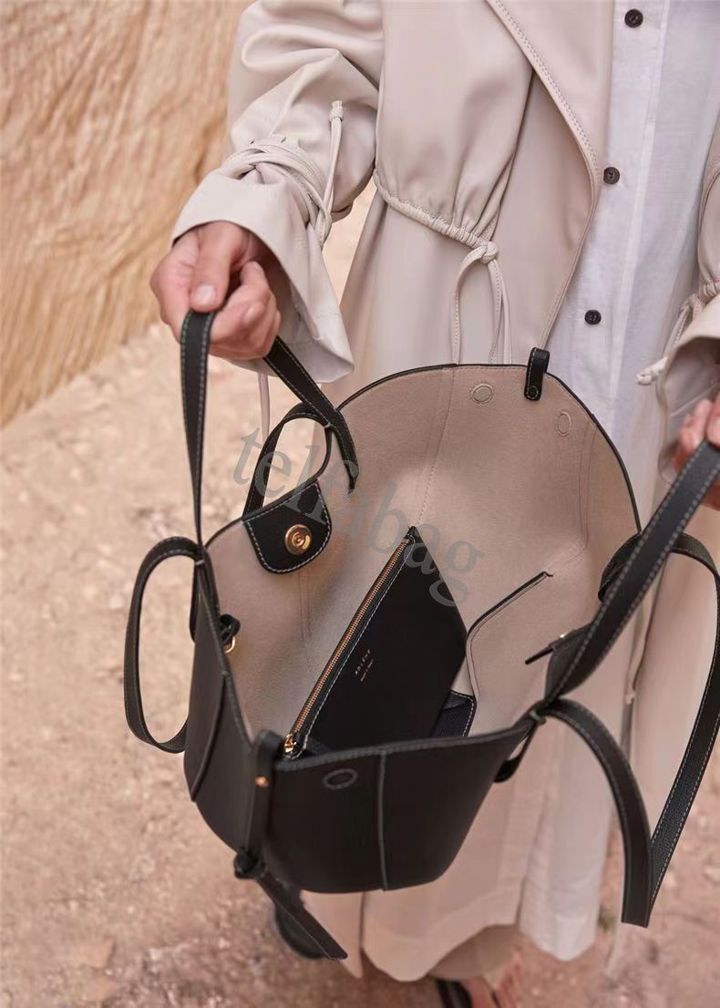 2024 Nouvelle épaule Polen à la mode haut de gamme Cyme créateur en cuir en cuir en cuir à corps croisé de boucle magnétique de boucle magnétique grande sac à main pour femme avec boîte