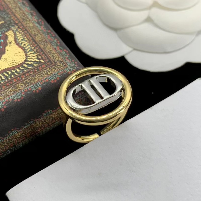 2024 Fashion Brass Material Pearl Inlaid Letter Women's Ring