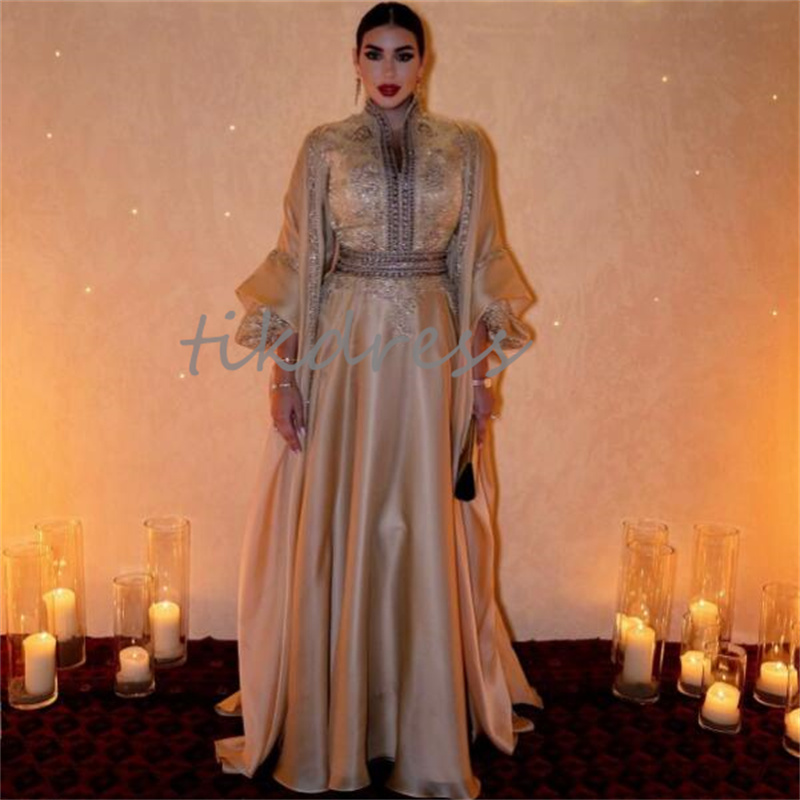 Vestidos de noite de ouro elegantes Kaftan Morrocan Abayas 2024 Apliques de pescoço alto de manga longa Lace Vestido de baile muçulmano lindo festas de aniversário formal vestido de mariee