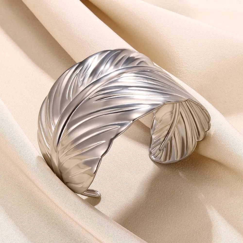 Beaded Silver Color Leaf Wide Cuff Bangles för kvinnor Rostfritt stål Justerbart armband Fashion Party Jewel Christmas Gifts 240423
