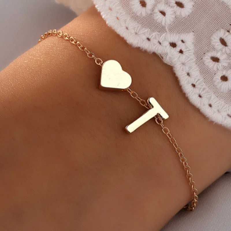 Beaded Fashion 26 English Letter Armband Womens Heart Metal Jewelry Holiday Gifts 240423