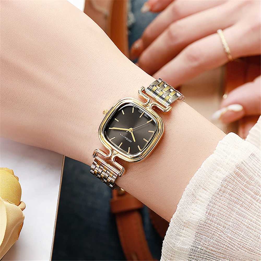 腕時計ファッション2023レディースシンプルな小さな正方形のクォーツウォッチラグジュアリーレディースステンレス鋼