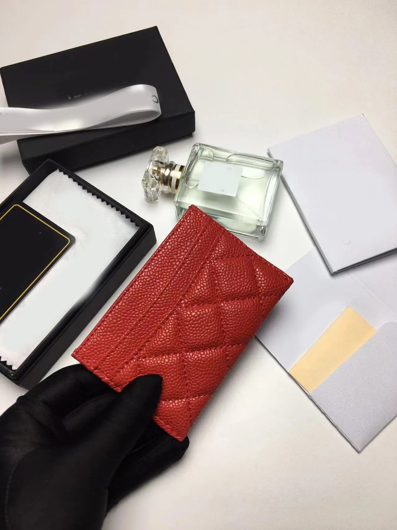 Новый высококачественный модельер-дизайнерский кошелек и монета знаменитая женская кошелька кожа кошелька карта Clip Clip Swork Бесплатная подарочная коробка
