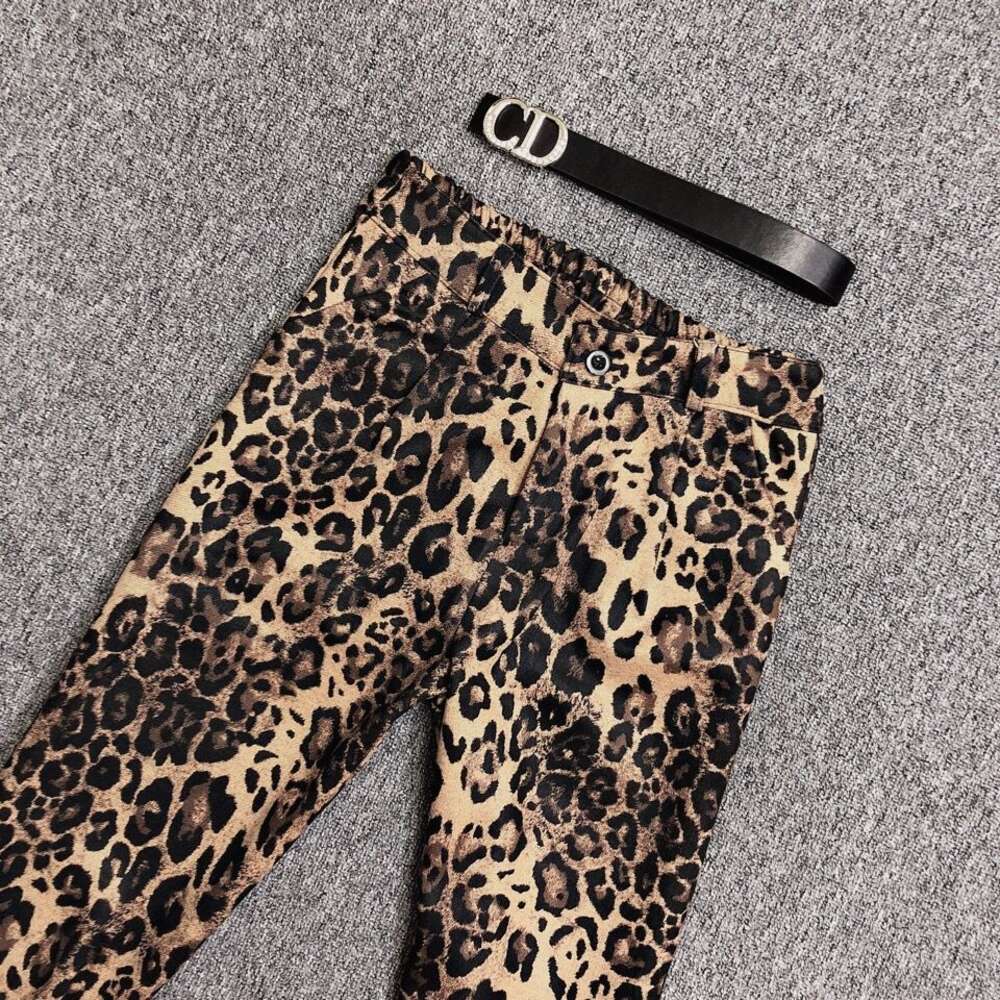 Abbigliamento da uomo Legging leopardo leggings Autunno Nuova versione casual coreana alla moda e versatile Slim Fit Martin Men's Pants