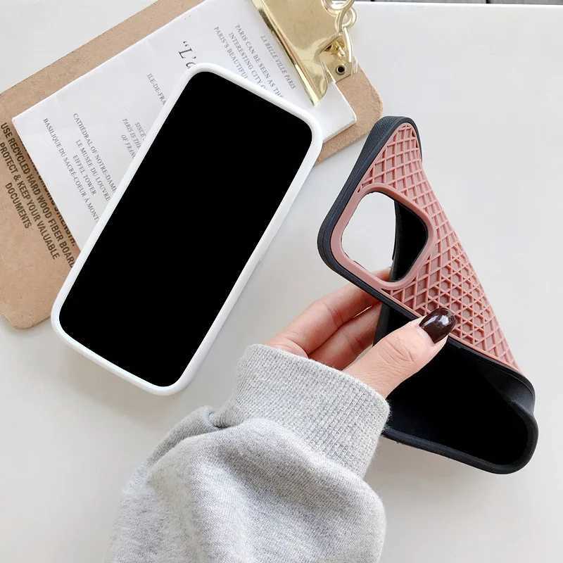 Cell Phone Cases Classic Shoe Phone Case For iPhone 15 14 13 12 11 Pro Max Mini XR XS X XSMax 6 7 8 Plus SE2020 Luxury Sole Van Back Cover d240424