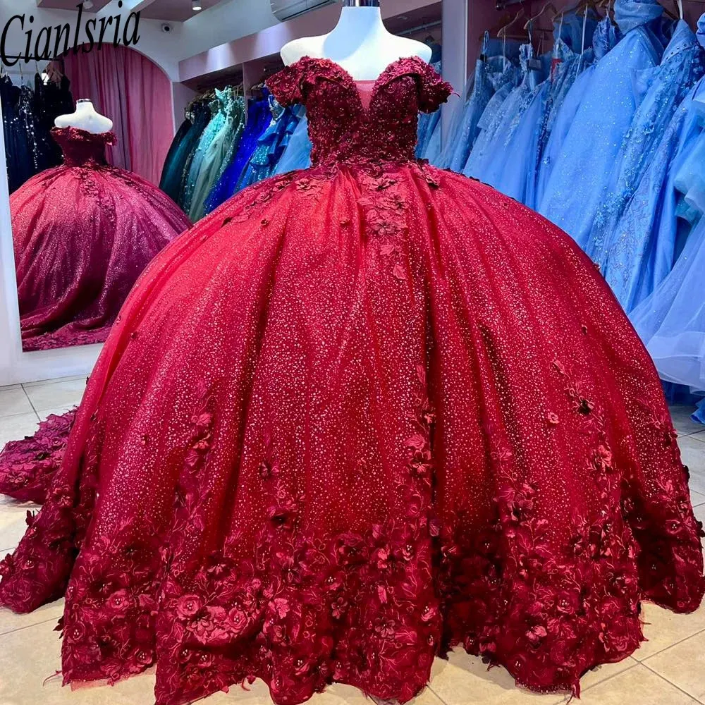 반짝이는 붉은 연인 Quinceanera 드레스 어깨 구슬 외부 플로럴 아플리케 멍청이 드 15 anos ball Gown