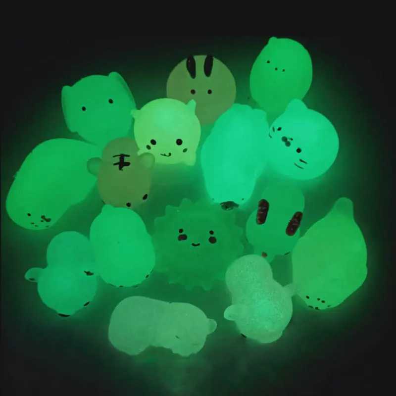 Toy di decompressione 5-Nuovo Glow Kawaii Toys carino Animal Animalcess Decompressione Mochi Toy Squari Squishi Strening Sollievo divertente Toi di regalo D240424