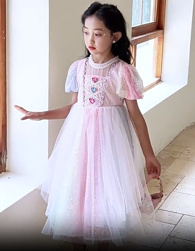 Kids Sequins Gradient Lace Tulle Robes Filles Colorful Love Heart Gemstone Puff Sleeve Party Robe Child's's Day Cosplay Party Vêtements Z7861