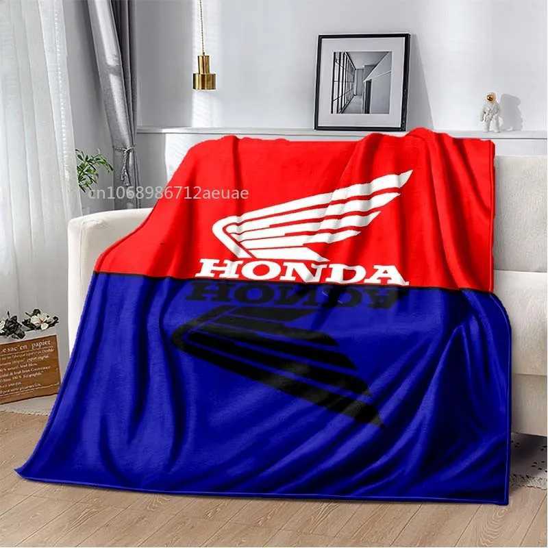 Blankets HONDA Motorcycle Printed Flannel Blanket Lightweight Warm Plush Bed Sofa Chair Blanket T240422