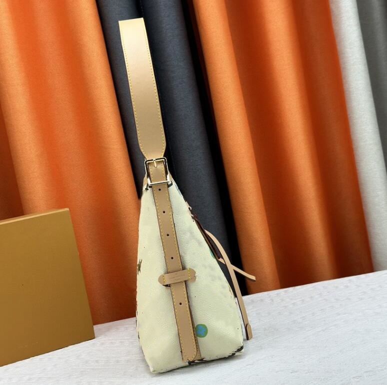 Люксрийные дизайнеры на плечах сумки мода повседневная сумка для подмышки по кроссовым сумочкам элегантная женская монет