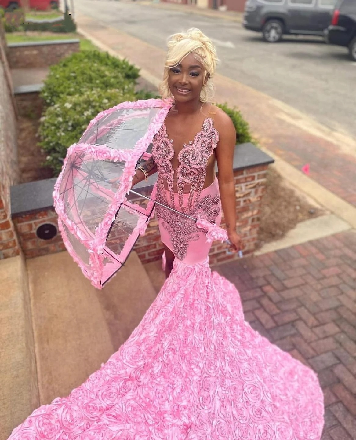 2024 Pink Flowers Mermaid Prom Dress for Black Girls Crystals Rhinestone Pärled Formell festklänning Vestidos de Gala