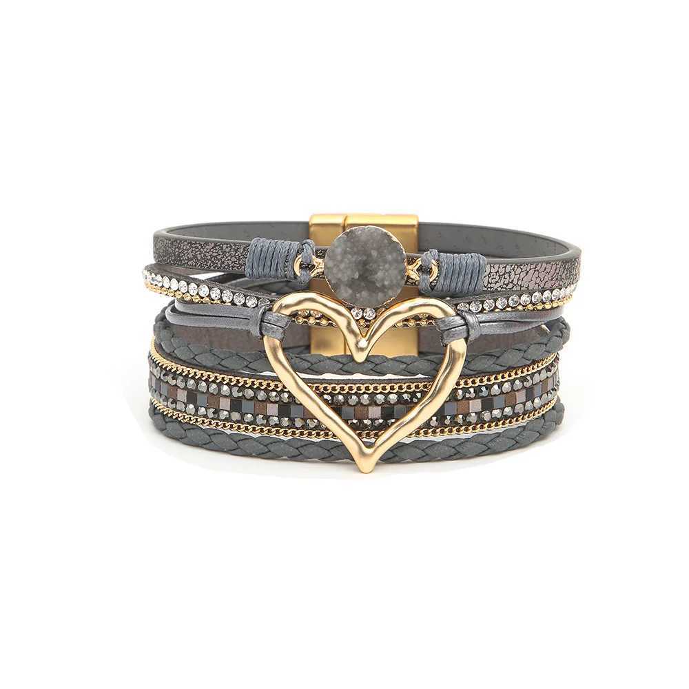 Pulseiras de couro de amizades de amor de coração para mulheres pulseiras de manchas de moda de moda multilayer pulseiras de couro de pedra de pedra oca pulseiras