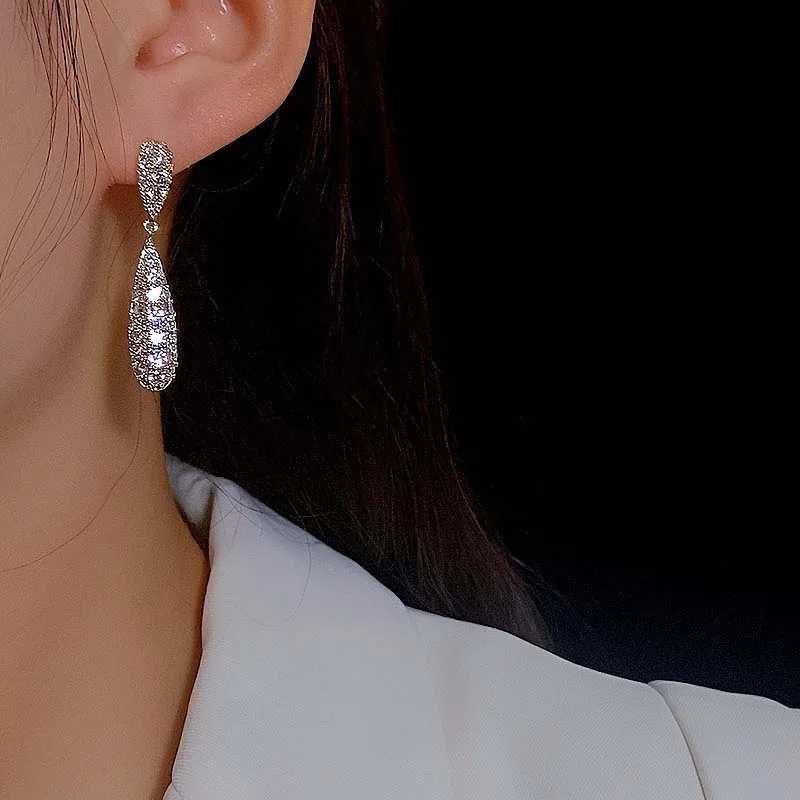 Dangle Chandelier Luxury Micro Cubic Zircon Teardrop Earrings For Women Exquisite Silver Color Crystal Hollow Chunky Earrings Jewelry Wedding Gift