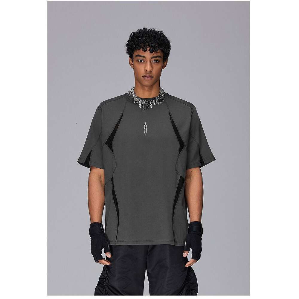 Rokawear American Trendy Brandスプリットさまざまな素材メッシュパネル通気性短袖Tシャツルーズ機能スタイルの男性向け