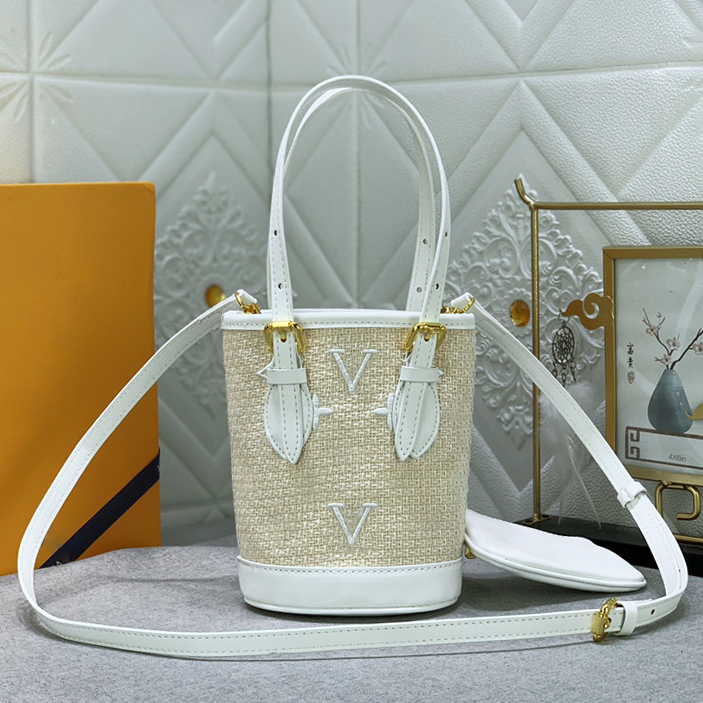 Luxury Designer Mini Bucket Bag Womens Fashion Handbag Classic Drawstring Bucket Bag Embossed Leather Shoulder Bag Embroidered Letters Mini Shoulder Crossbody