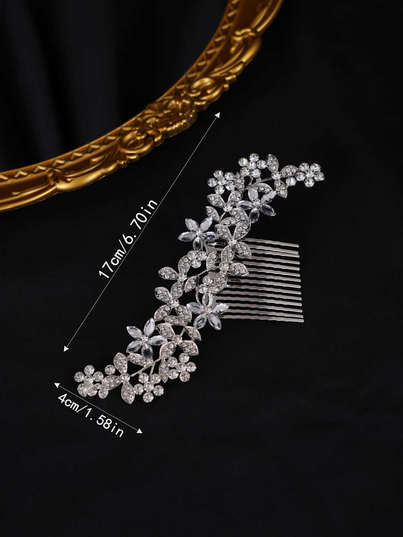 Wedding Haar sieraden 1 paardenkristallen bloemblaadjes Rhinestone Alloy Bride Hair Comb Wedding Jurk Accessories Haarspeld D240425