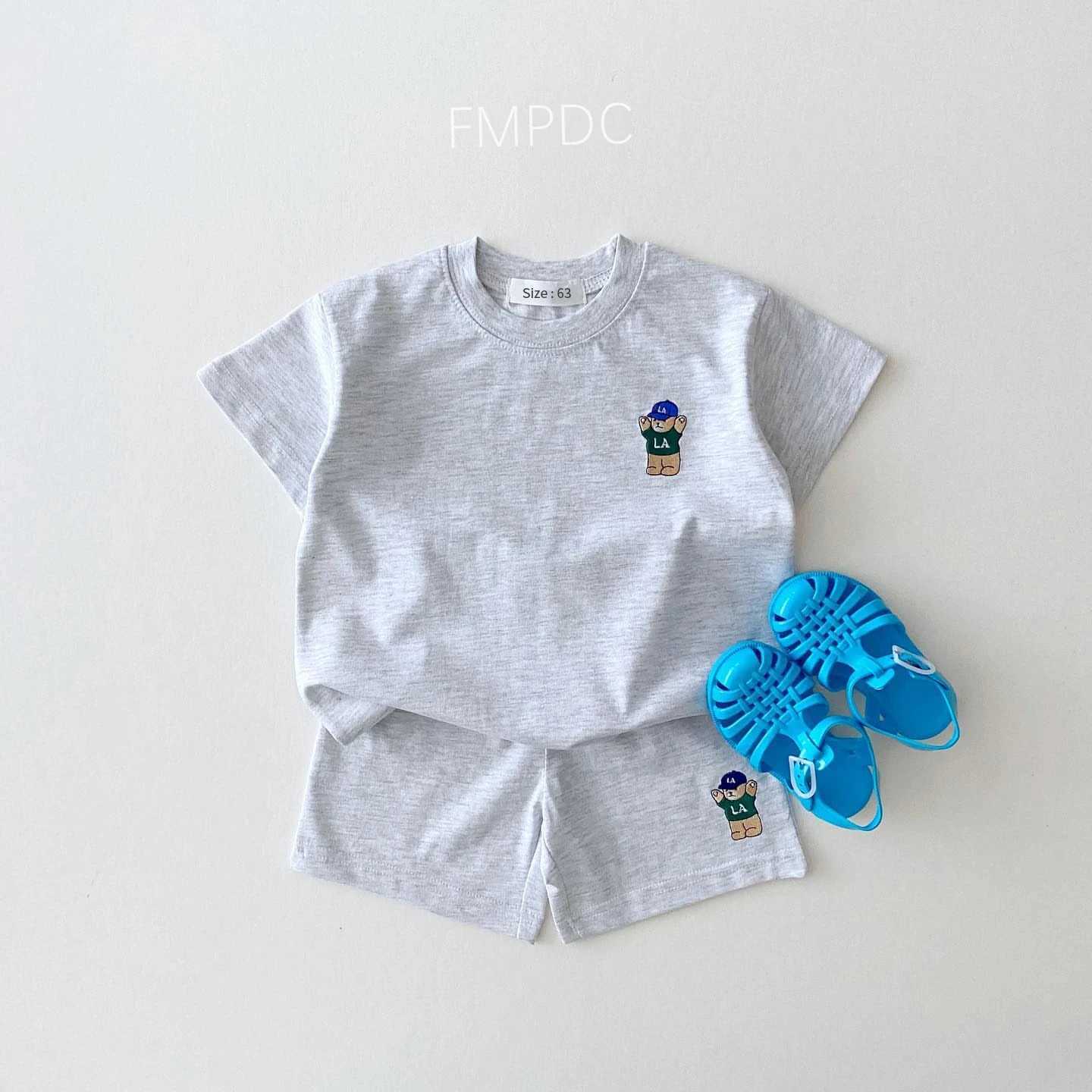 Set di abbigliamento 2024 Summer 2 pezzi abiti bambini Top e fondo set da bambini bambini Abbigliamento da orso sottile sport casual sport cucciolo setl2404