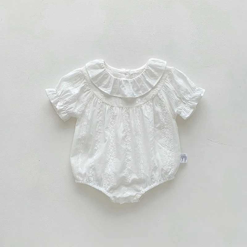 Rompers New Summer Baby Bodysuit Toddler Söta blommiga flickor Jumpsuit Infant One Piece H240425