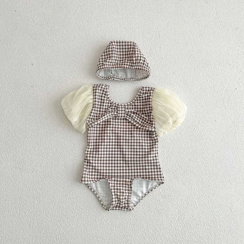 One-Pieces zomer nieuwe meisjes zwemkleding geruit mager strand één stuk kanten mouw baby zwempak H240425