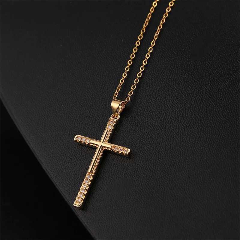 Colliers de pendentif Fashion Européenne et américaine Jésus Personnalisé Micro Jewelry Cross Collier Christian Christian Inoxydd Steel Pendentif