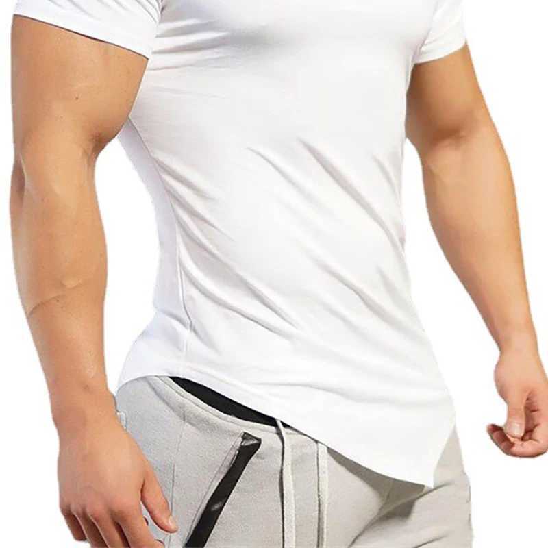 Polos pour hommes personnalisés croix imprimées Mode oblique oblique en V V T-shirt à manches courtes Slim Fit Mens Casual irrégulier Hem Fitness T Shirtsl2404