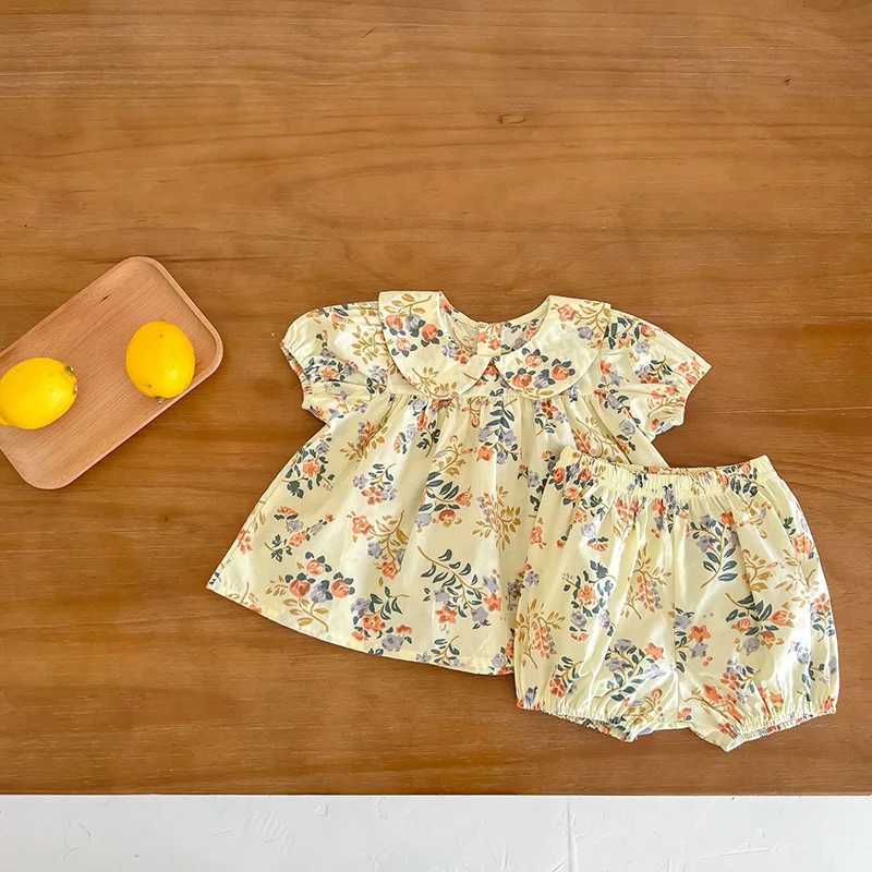 Conjuntos de roupas 2023 Summer Baby Clothing Conjunto de meninas florais Ternos de meninas Peter Pan Collar Tee e Bloomer H240425