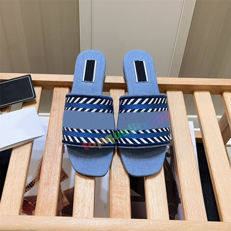 Designer tofflor för kvinnor denim blå svart ljus gummi glidande rosa duk gröna blommor manus logotyp sandaler kvinnor platt strand glider sommar toffel lyx sandal