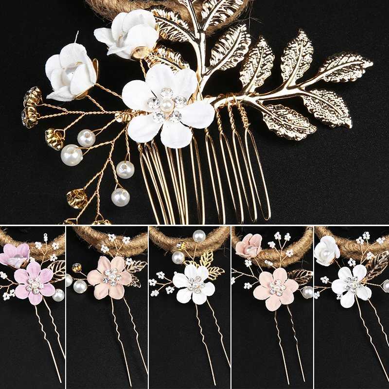 Bijoux de mariage Crystal Clain de mariage Combs Femmes Bridal Headpiece Pearl Righestone Flower Hair Accessories Bride Headwear Party Bijoux Gift D240425