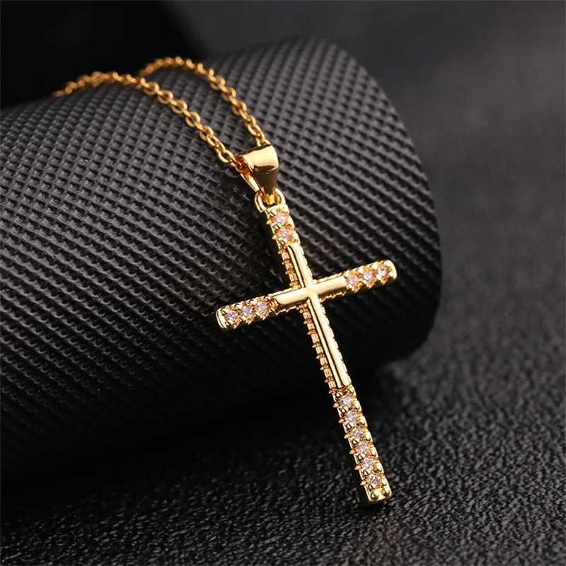 Colliers de pendentif Fashion Européenne et américaine Jésus Personnalisé Micro Jewelry Cross Collier Christian Christian Inoxydd Steel Pendentif