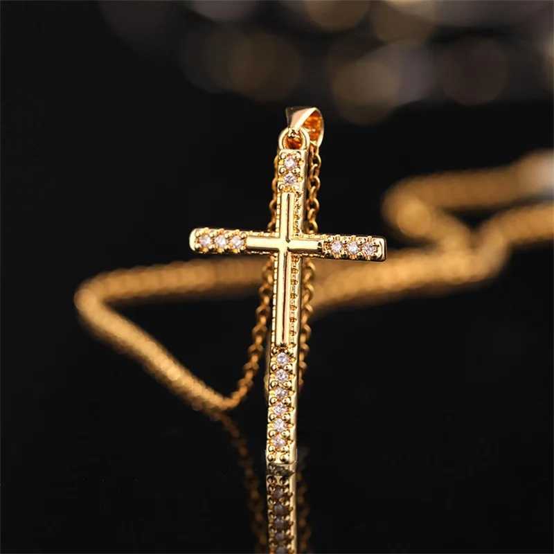 Colliers de pendentif Fashion Européenne et américaine Jésus Personnalisé Micro Jewelry Cross Collier Christian Christian Inoxydd Steel Pendentif